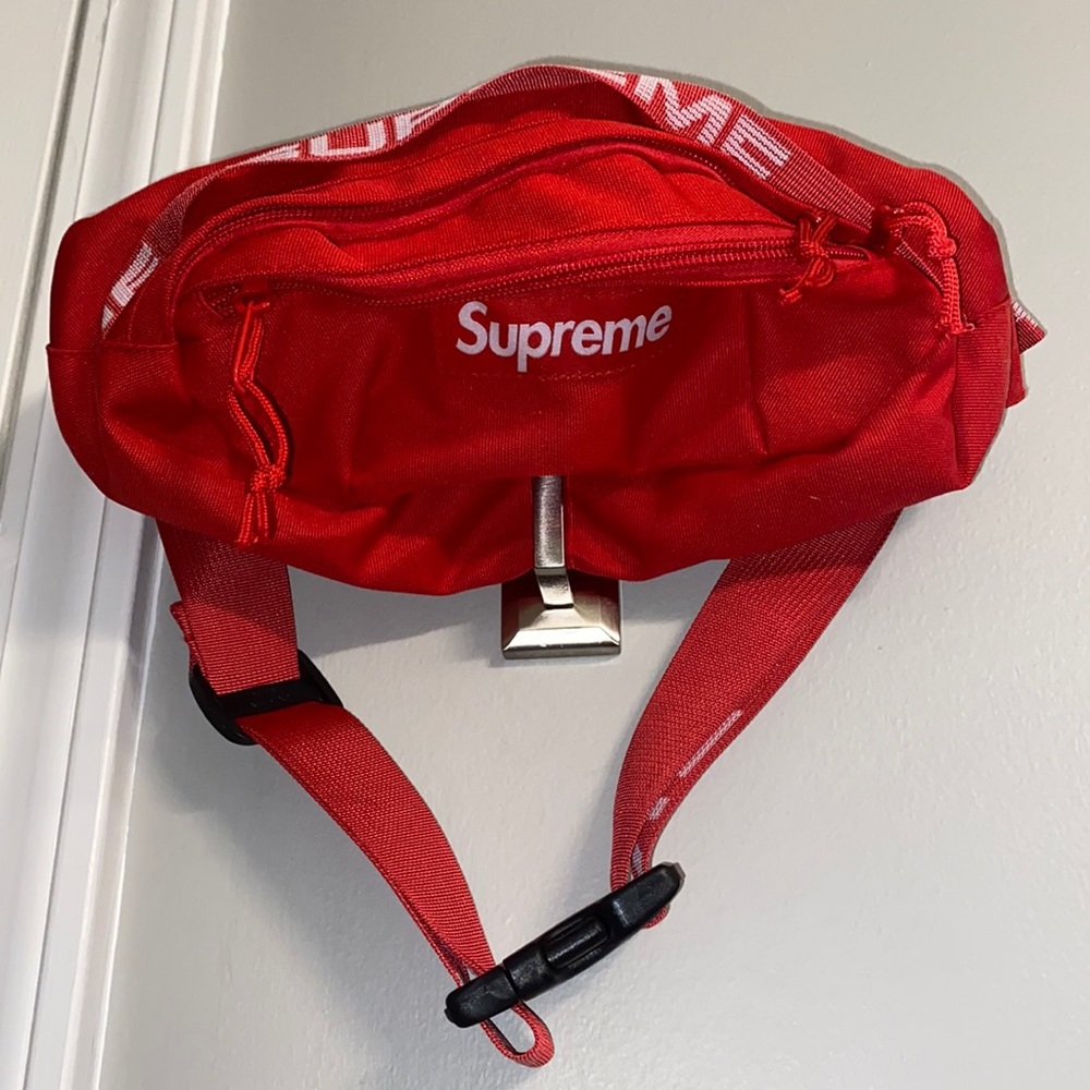 Authentic Supreme Fanny Pack🔥